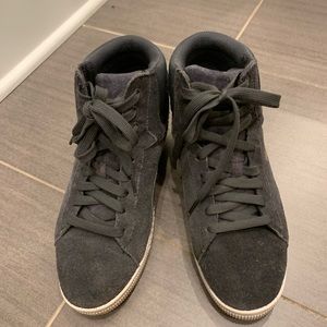 Puma suede wedge sneakers size 9.5
